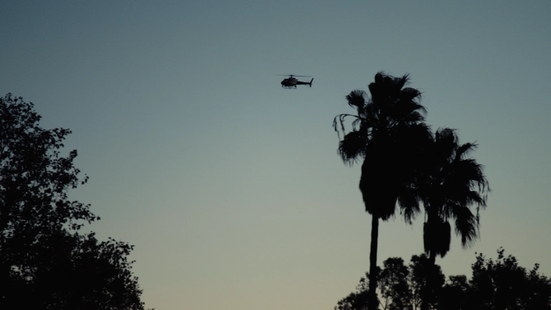 MAKING 12 MINUTES - FEATURETTE — still 6