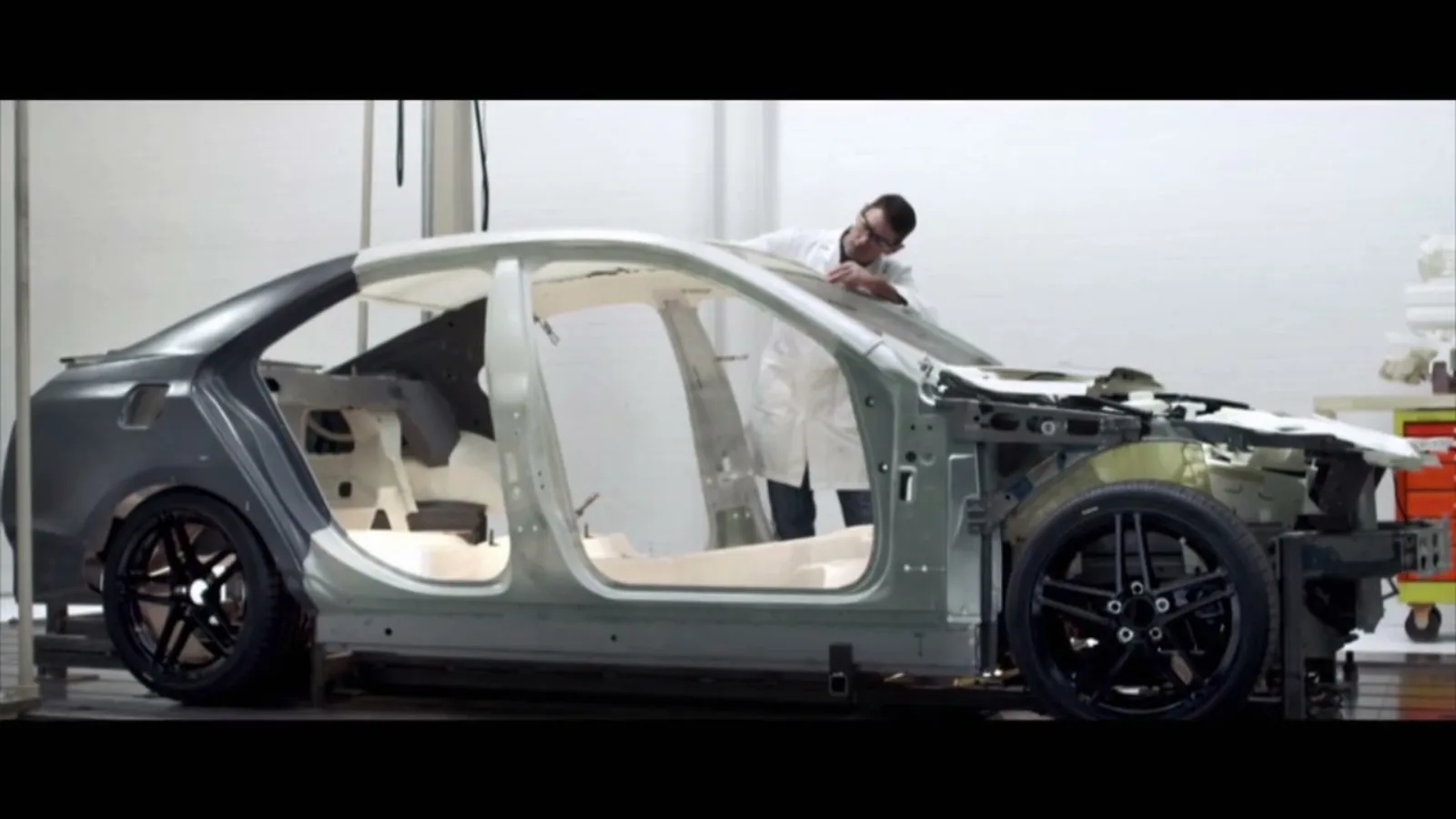 GENERAL MOTORS BRAND ANTHEM — frame 3